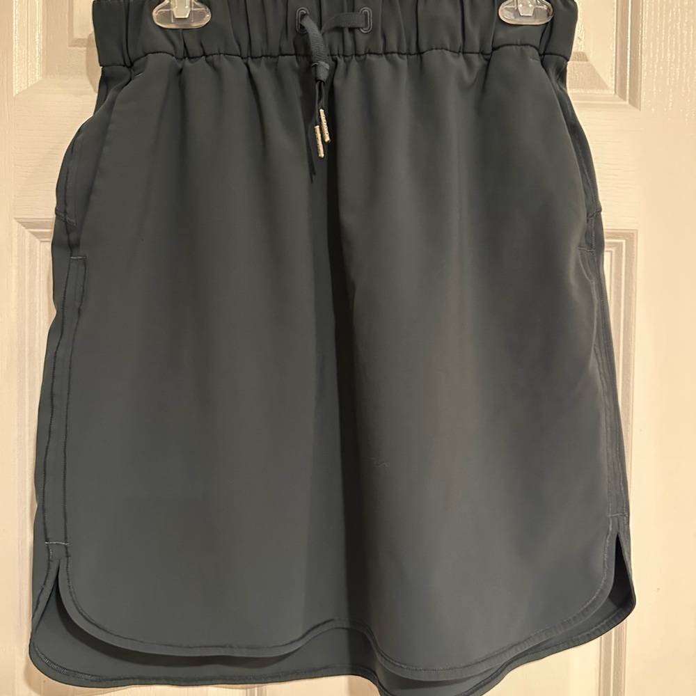 Lululemon on the fly athletic skirt
